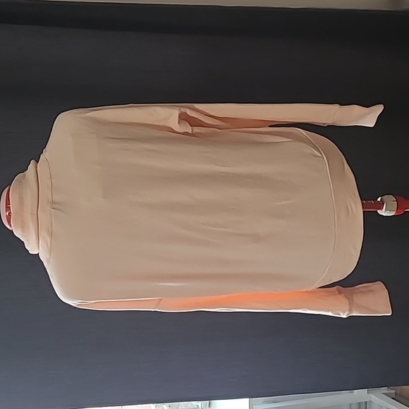 Peach crew neck sweater - Picture 2 of 2